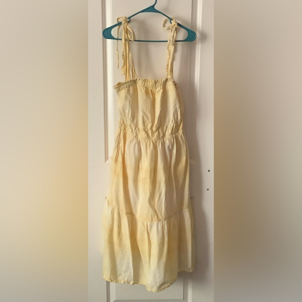 Chic Cream Midi Dress